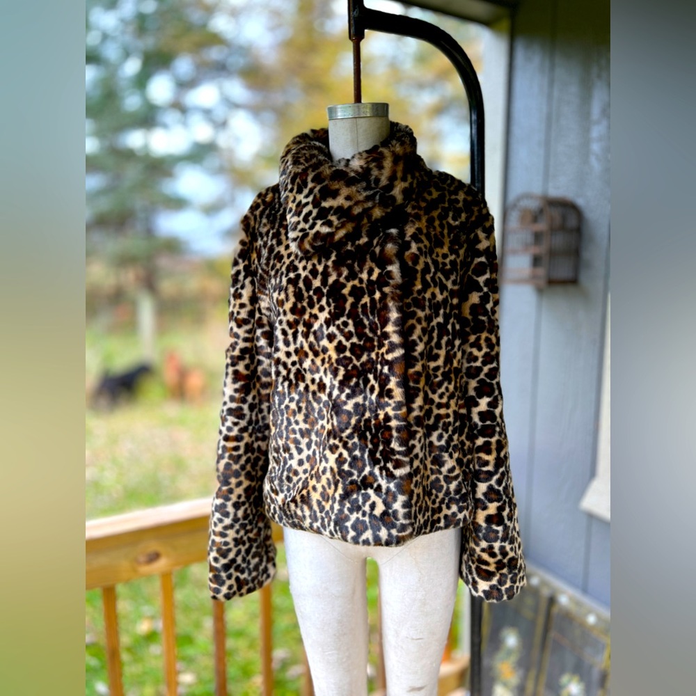 Donna Salyer’s Fabulous Furs